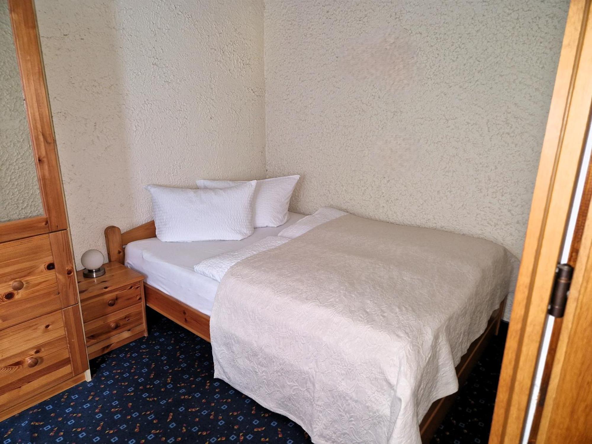 Gaestehaus "Am Weissen Stein" Кохем Екстериор снимка